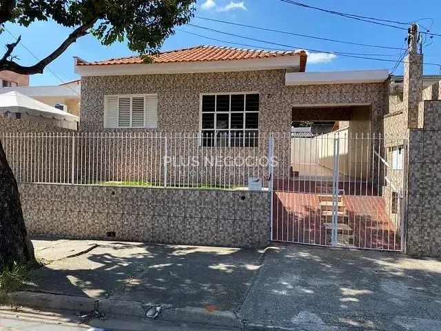 Casa com 300m² 3 quartos e 2 banheiros, à venda, no bairro Jardim Gonçalves em Sorocaba