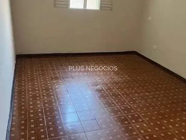 Casa com 300m² 3 quartos e 2 banheiros, à venda, no bairro Jardim Gonçalves em Sorocaba