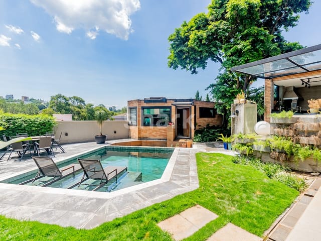 Casa com 608m² 4 quartos e 6 banheiros, à venda, no bairro Alphaville em Santana de Parnaíba