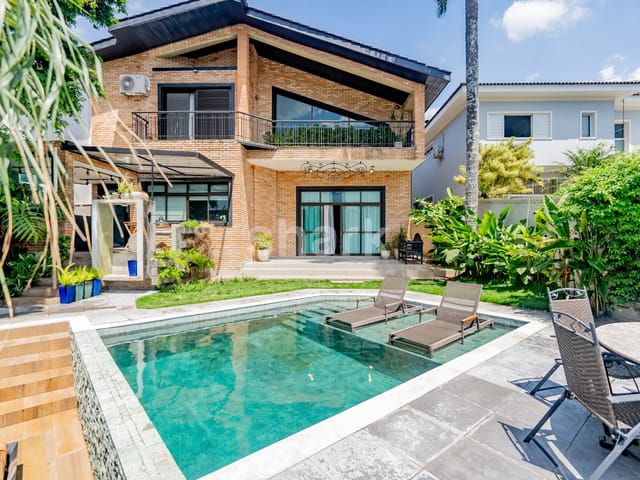 Casa com 608m² 4 quartos e 6 banheiros, à venda, no bairro Alphaville em Santana de Parnaíba