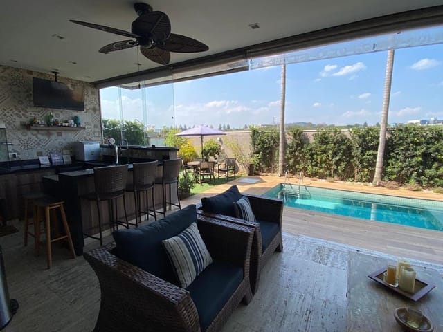 Casa com 441m² 4 quartos e 5 banheiros, à venda, no bairro Alphaville em Santana de Parnaíba