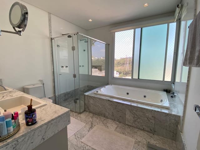 Casa com 441m² 4 quartos e 5 banheiros, à venda, no bairro Alphaville em Santana de Parnaíba