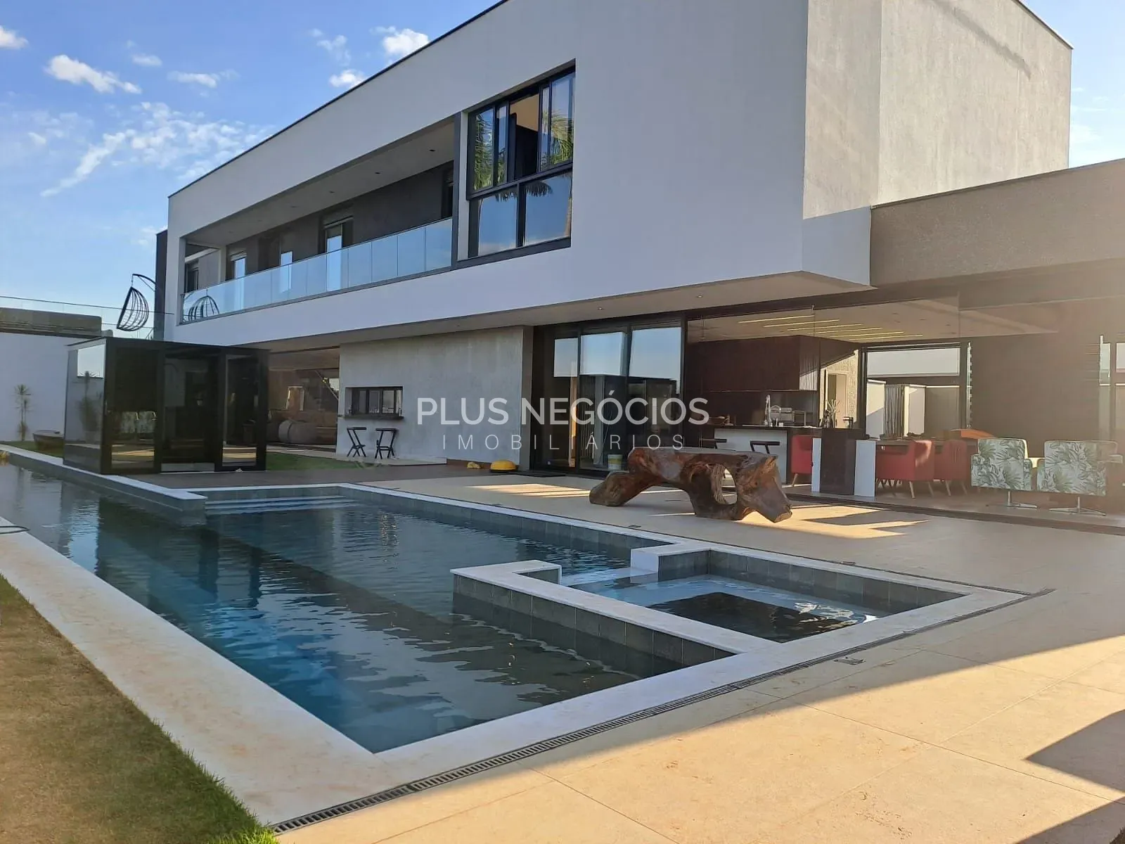 Casa, 4 quartos, 643 m² - Foto 1