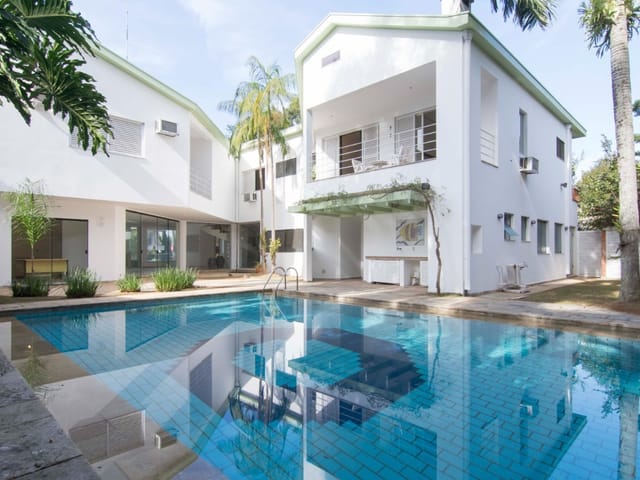 Casa com 800m² 4 quartos e 6 banheiros, à venda, no bairro Alphaville Residencial Dois em Barueri