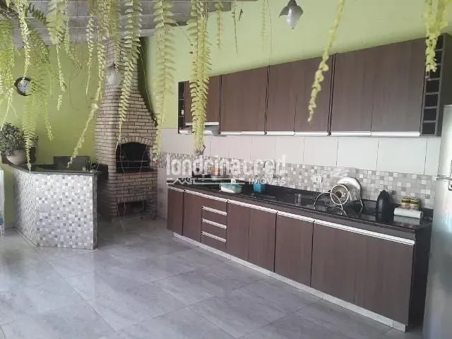 Casa com 270m², à venda, no bairro Residencial Quadra Norte em Londrina