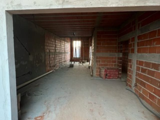 Casa com 250m² 3 quartos e 2 banheiros, à venda, no bairro Residencial e Comercial Jardim Yassuda em Pindamonhangaba