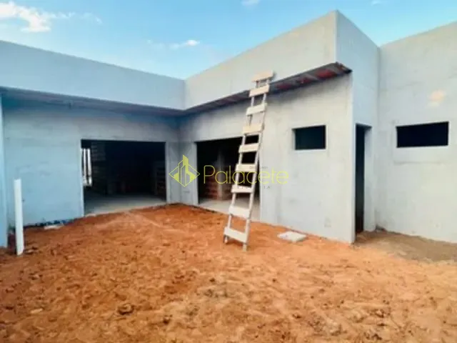 Casa com 250m² 3 quartos e 2 banheiros, à venda, no bairro Residencial e Comercial Jardim Yassuda em Pindamonhangaba