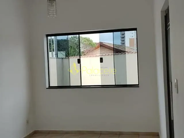 Casa com 250m² 3 quartos e 2 banheiros, à venda, no bairro Jardim Maria Augusta em Taubaté