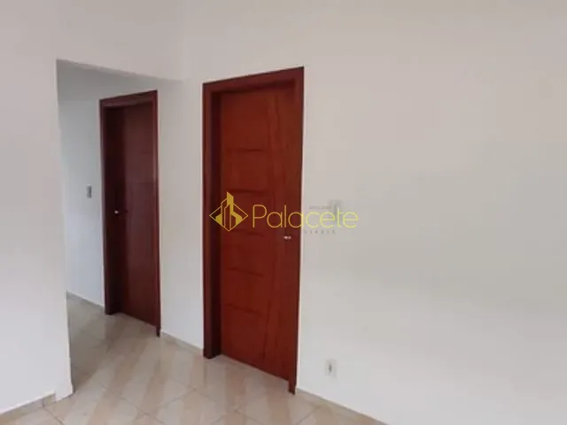 Casa com 250m² 3 quartos e 2 banheiros, à venda, no bairro Jardim Maria Augusta em Taubaté
