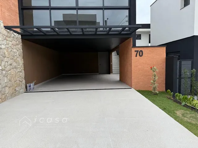 Casa com 456m² 3 quartos e 5 banheiros, à venda, no bairro Recanto dos Eucaliptos em São José dos Campos