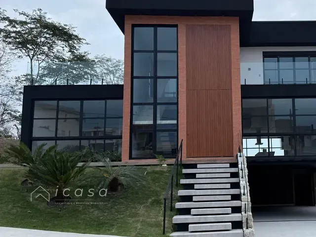 Casa com 456m² 3 quartos e 5 banheiros, à venda, no bairro Recanto dos Eucaliptos em São José dos Campos