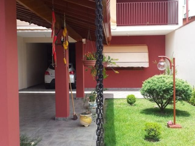 Casa com 392m² 7 quartos e 3 banheiros, à venda, no bairro São Benedito em Pindamonhangaba