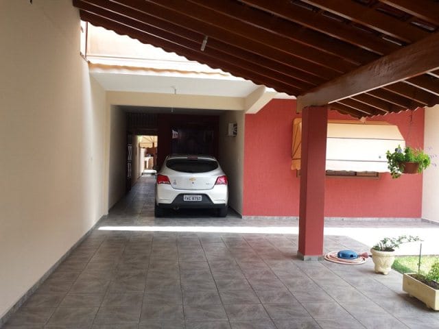 Casa com 392m² 7 quartos e 3 banheiros, à venda, no bairro São Benedito em Pindamonhangaba