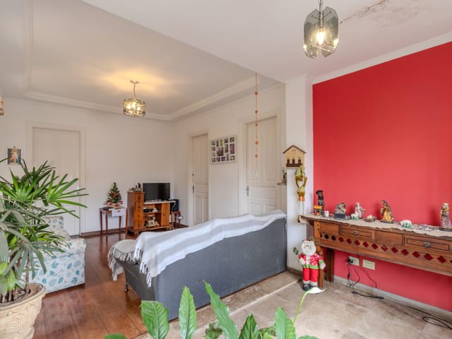 Casa com 357m² 4 quartos e 2 banheiros, à venda, no bairro Bosque da Saúde em São Paulo
