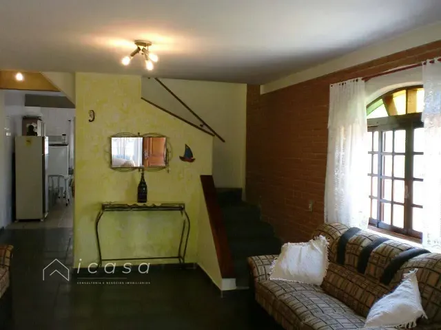 Casa com 200m² 4 quartos e 4 banheiros, à venda, no bairro Lagoinha em Ubatuba