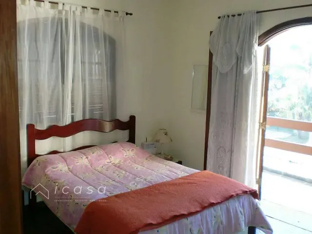 Casa com 200m² 4 quartos e 4 banheiros, à venda, no bairro Lagoinha em Ubatuba