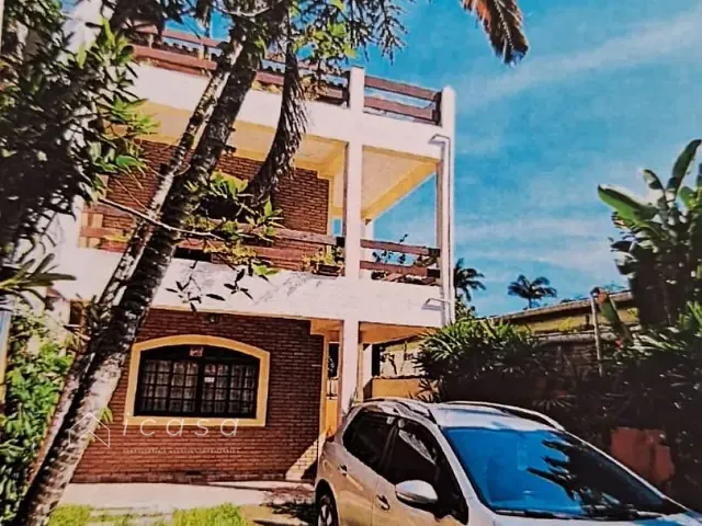 Casa com 200m² 4 quartos e 4 banheiros, à venda, no bairro Lagoinha em Ubatuba