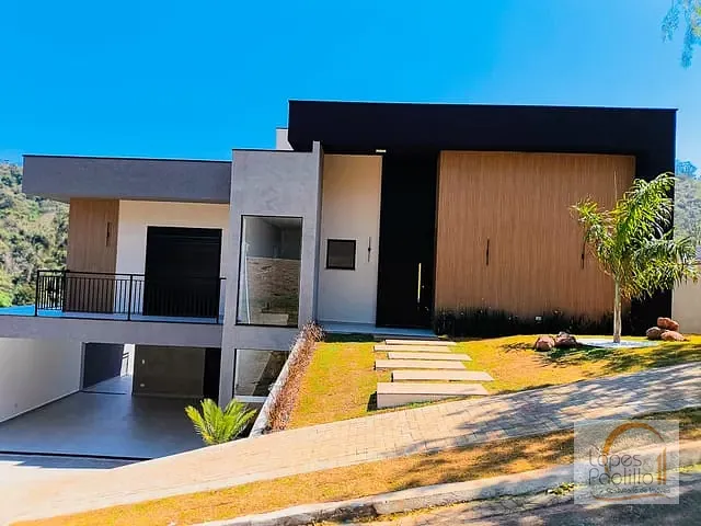 Casa 3 quartos e 5 banheiros, à venda, no bairro Condominio Quintas da Boa Vista em Atibaia