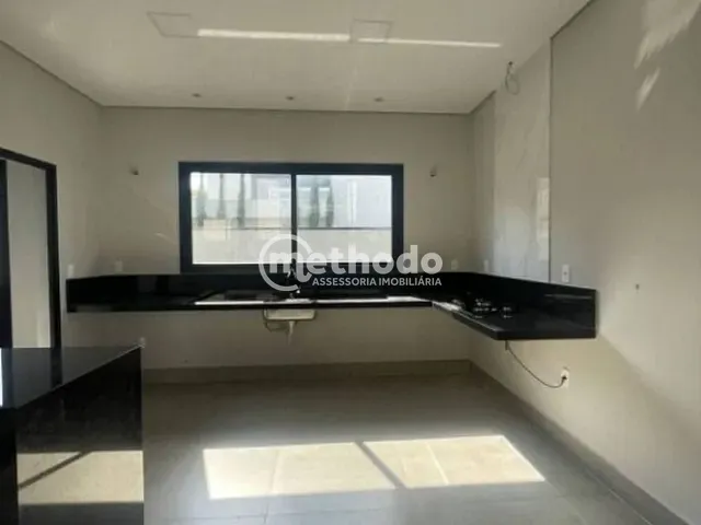 Casa com 308m² 3 quartos e 4 banheiros, à venda, no bairro Pinheiro em Valinhos
