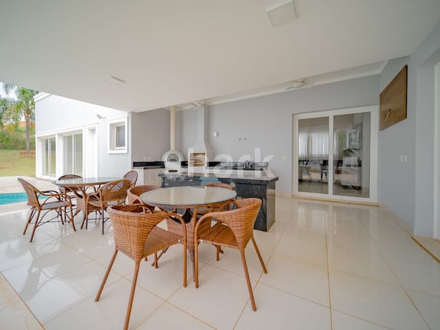 Casa com 1800m² 6 quartos e 7 banheiros, à venda, no bairro Loteamento Residencial Parque Terras de Santa Cecília em Itu