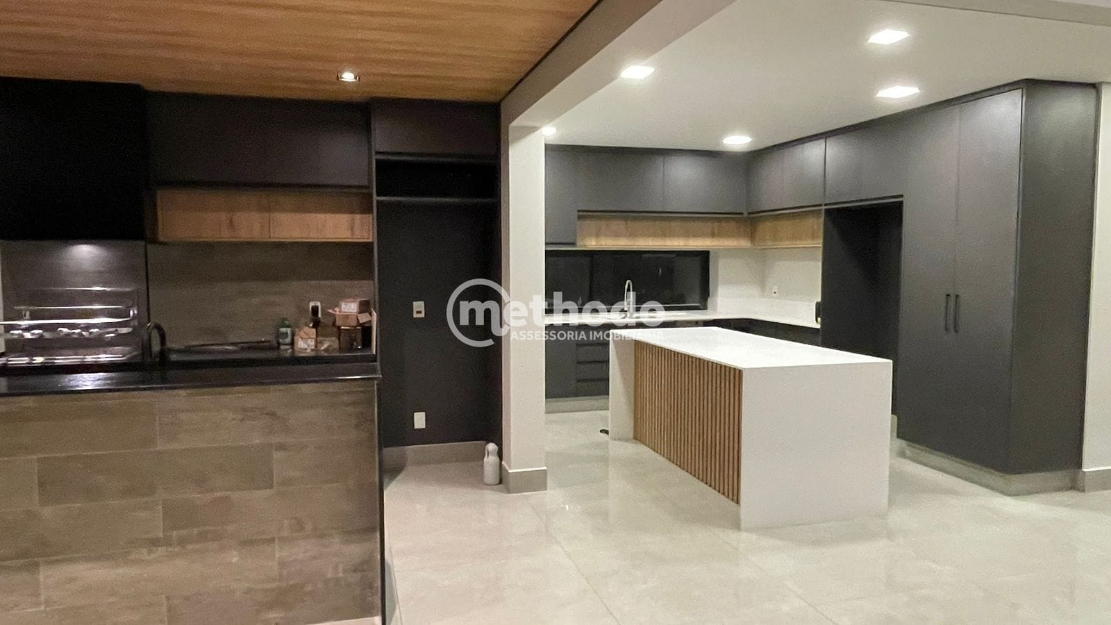 Casa, 3 quartos, 303 m² - Foto 4