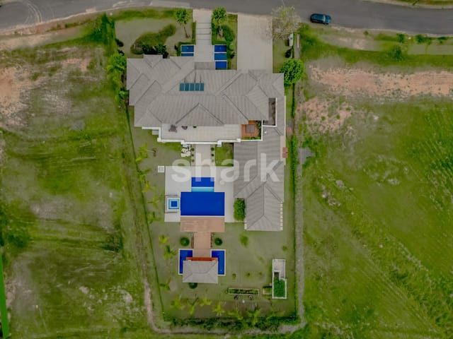 Casa com 2500m² 6 quartos e 8 banheiros, à venda ou para alugar, no bairro Condomínio Terras de São José em Itu