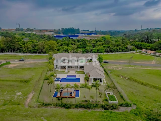Casa com 2500m² 6 quartos e 8 banheiros, à venda ou para alugar, no bairro Condomínio Terras de São José em Itu