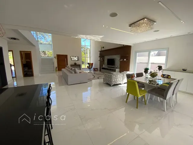 Casa com 1000m² 5 quartos e 5 banheiros, à venda, no bairro Tapanhão em Jambeiro