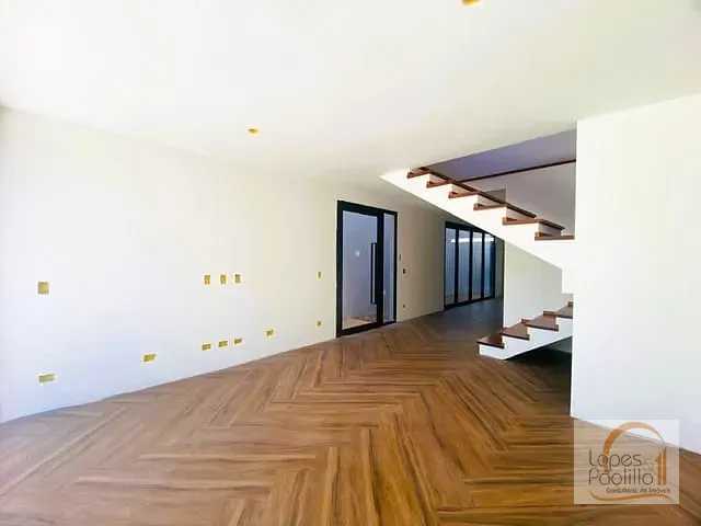 Casa com 180m² 3 quartos e 1 banheiro, à venda, no bairro Jardim Tapajós em Atibaia