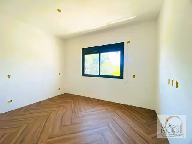 Casa com 180m² 3 quartos e 1 banheiro, à venda, no bairro Jardim Tapajós em Atibaia