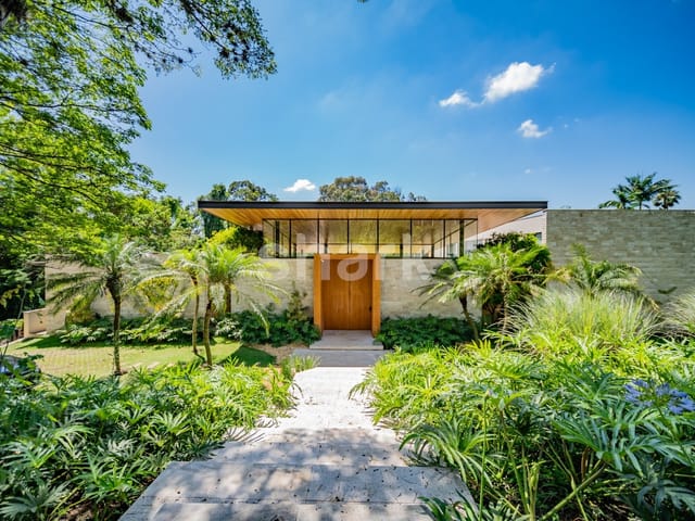 Casa com 3000m² 6 quartos e 8 banheiros, à venda ou para alugar, no bairro Condomínio Terras de São José em Itu