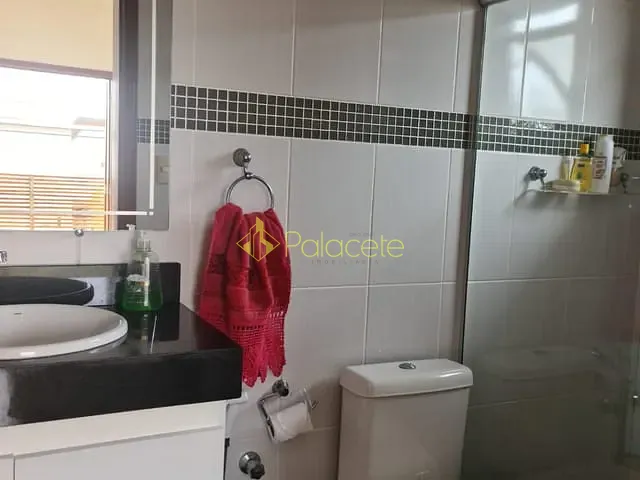 Casa com 428m² 4 quartos e 4 banheiros, à venda, no bairro Nossa Senhora do Perpétuo Socorro em Pindamonhangaba
