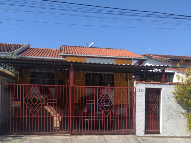 Casa com 250m² 3 quartos e 1 banheiro, à venda, no bairro Vila Suiça em Pindamonhangaba