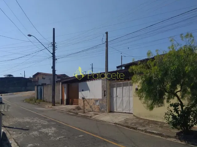 Casa com 250m² 3 quartos e 1 banheiro, à venda, no bairro Vila Suiça em Pindamonhangaba