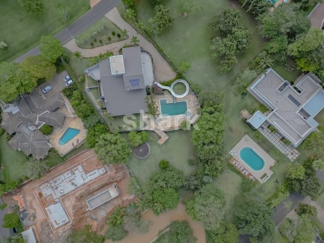 Casa com 2600m² 5 quartos e 5 banheiros, à venda, no bairro Condomínio Terras de São José em Itu