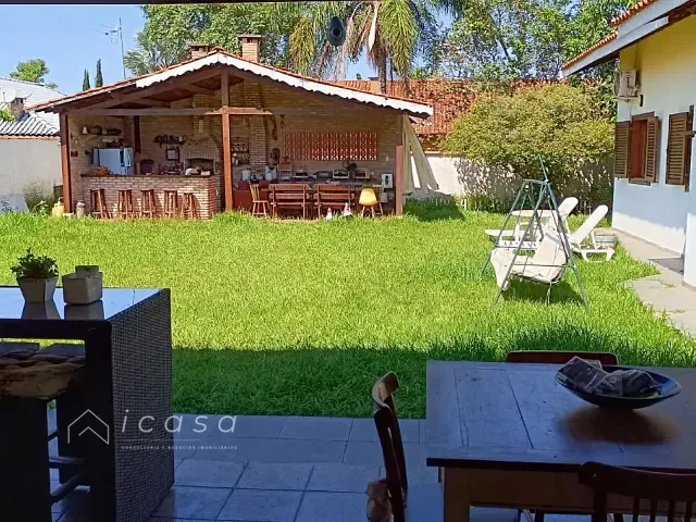 Casa com 1250m² 3 quartos e 5 banheiros, à venda, no bairro Condominio Vale Do Sol em Tremembé