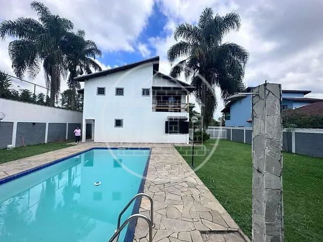 Casa 4 quartos e 6 banheiros, à venda, no bairro Fazenda da Ilha em Embu-Guaçu