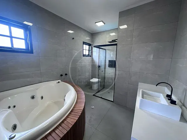 Casa 4 quartos e 6 banheiros, à venda, no bairro Fazenda da Ilha em Embu-Guaçu
