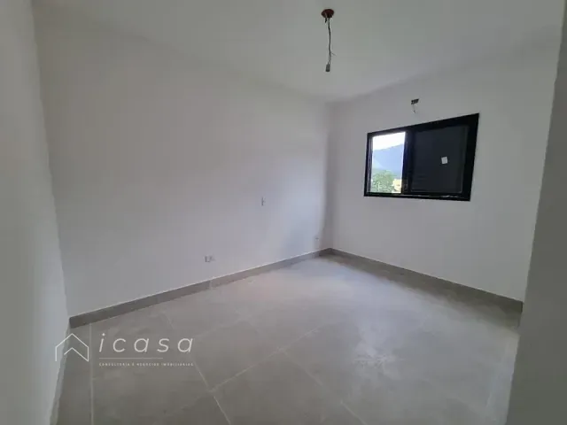 Casa com 148m² 2 quartos e 2 banheiros, à venda, no bairro Jardim Mariella em Caraguatatuba