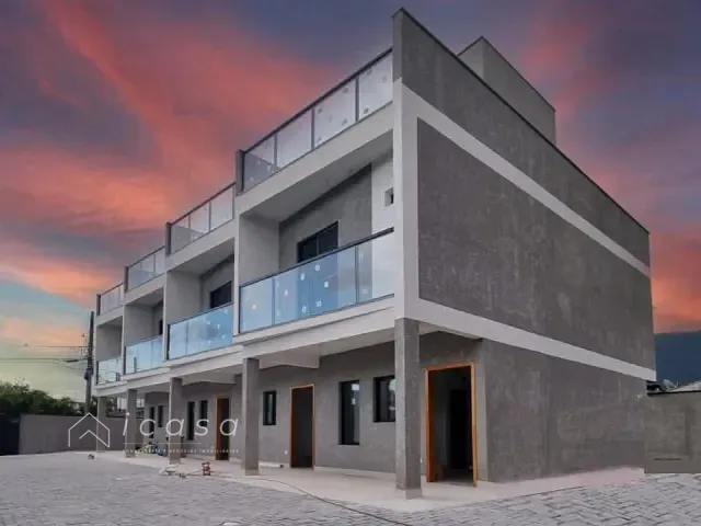 Casa com 148m² 2 quartos e 2 banheiros, à venda, no bairro Jardim Mariella em Caraguatatuba