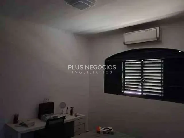 Casa com 300m² 3 quartos e 4 banheiros, à venda, no bairro Além Ponte em Sorocaba