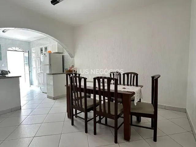 Casa com 300m² 3 quartos e 4 banheiros, à venda, no bairro Além Ponte em Sorocaba