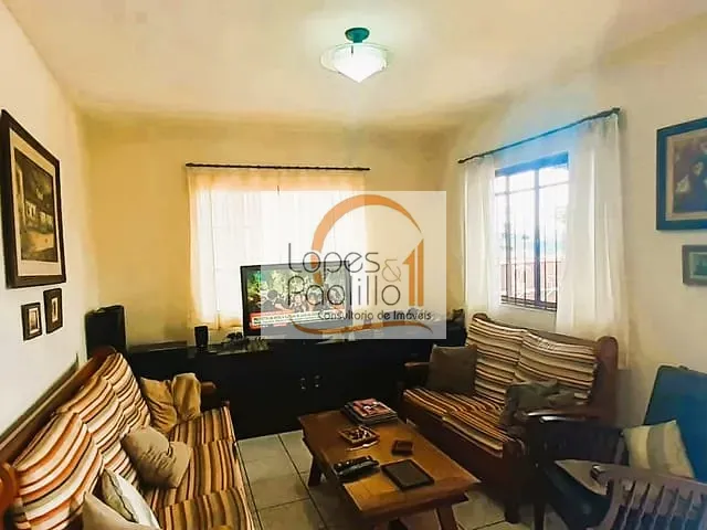 Casa com 360m² 4 quartos e 2 banheiros, à venda, no bairro Jardim do Lago em Atibaia