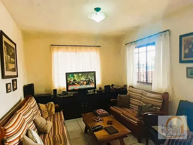 Casa com 360m² 4 quartos e 2 banheiros, à venda, no bairro Jardim do Lago em Atibaia