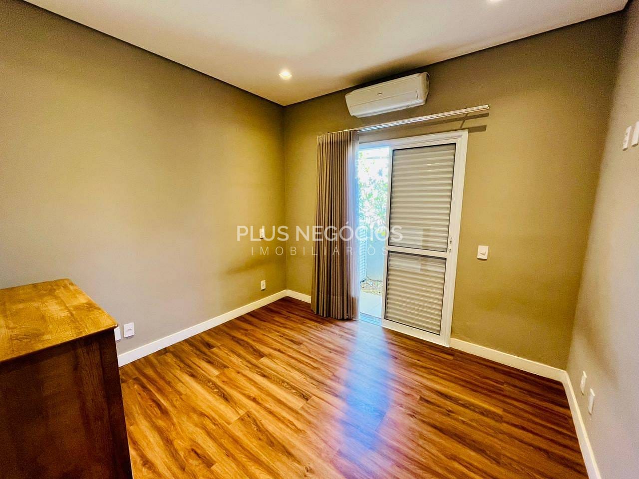 Casa à venda com 4 quartos, 296m² - Foto 29