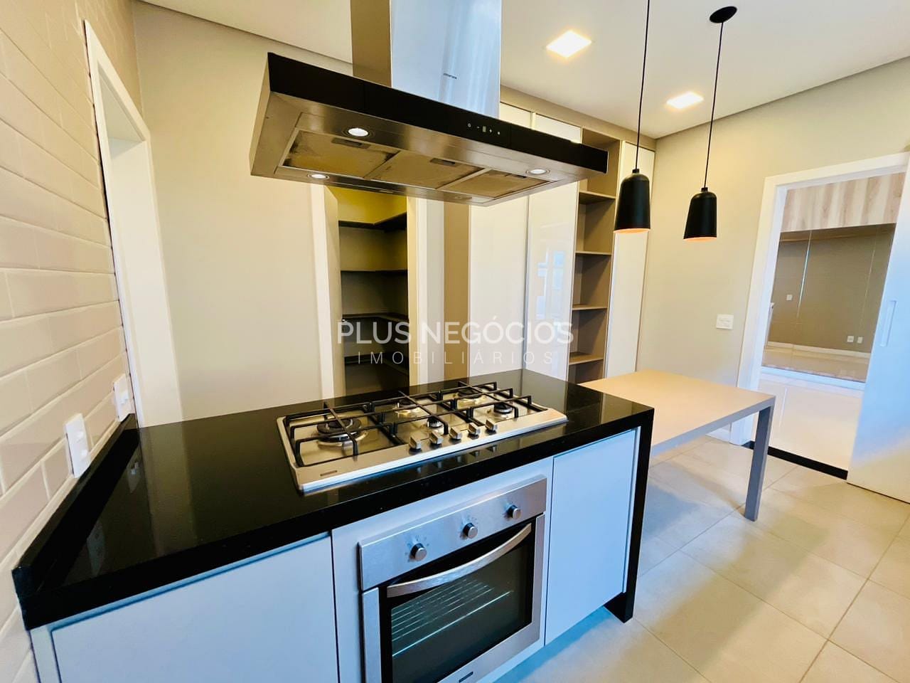 Casa à venda com 4 quartos, 296m² - Foto 7