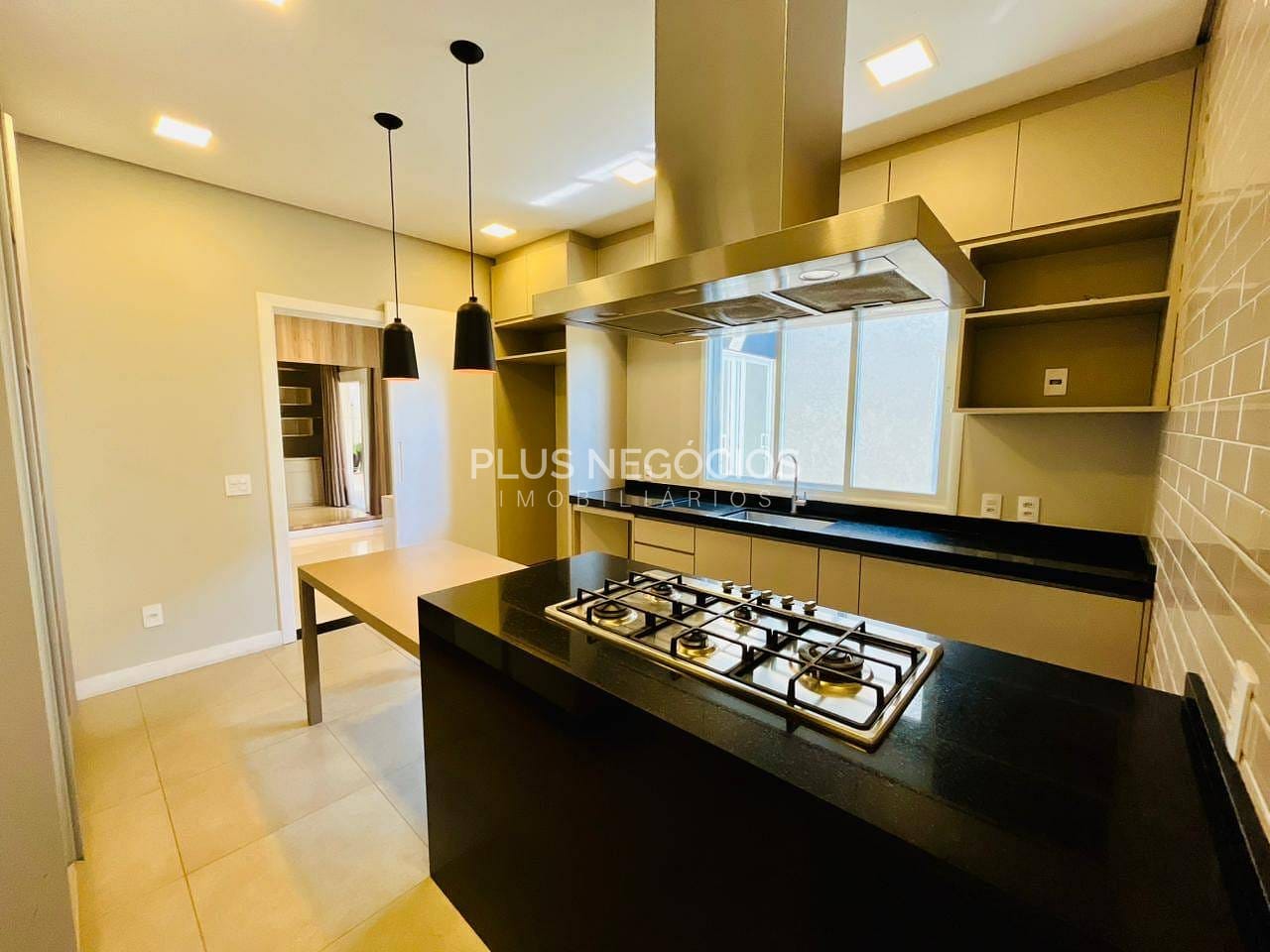 Casa à venda com 4 quartos, 296m² - Foto 6