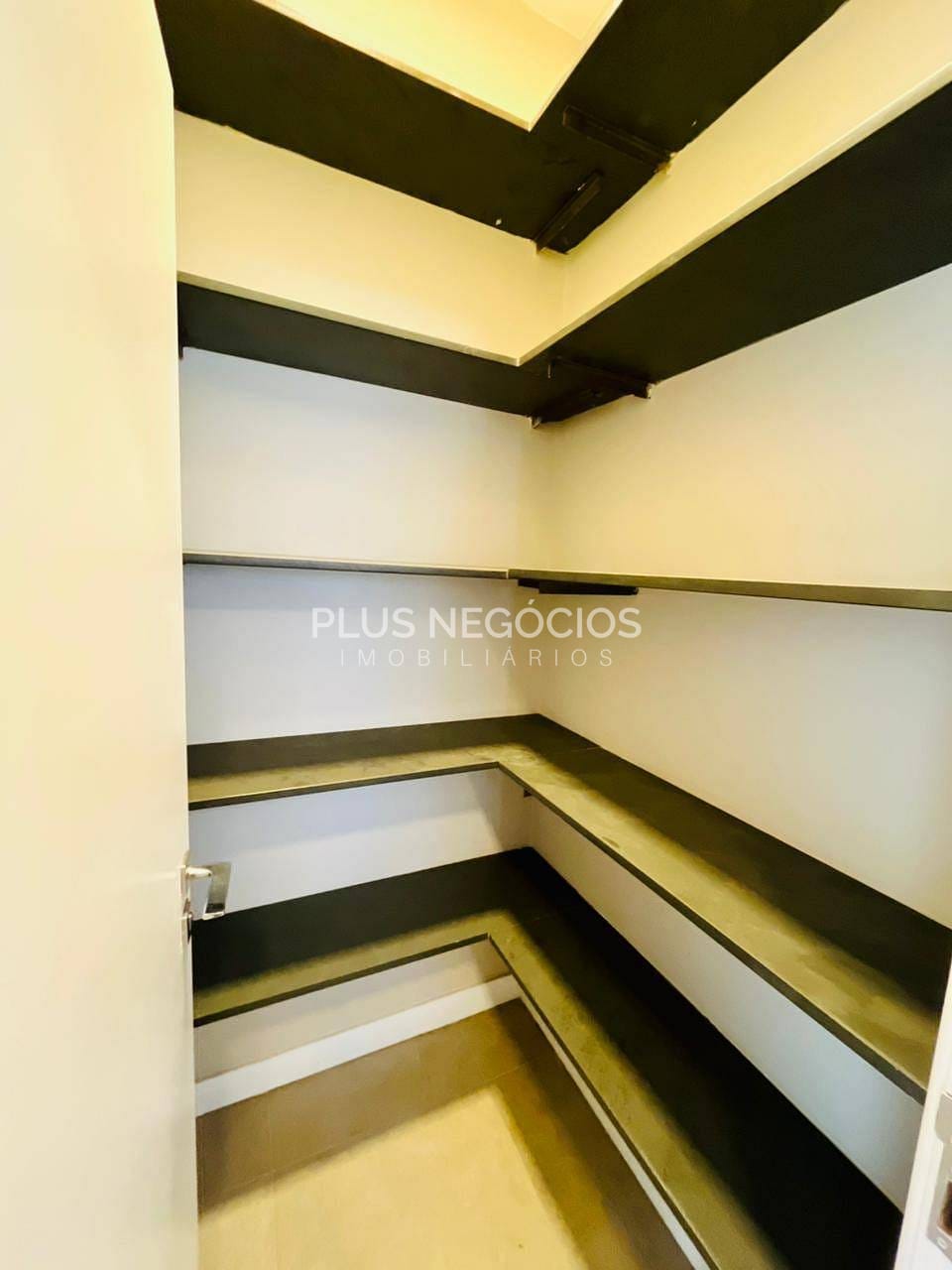 Casa à venda com 4 quartos, 296m² - Foto 18
