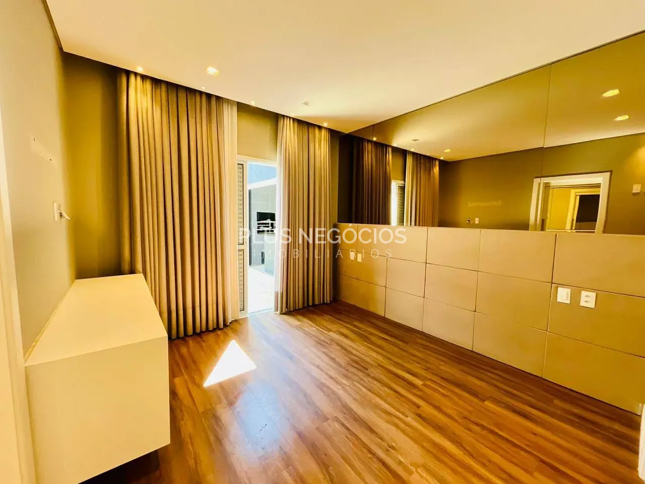 Casa, 4 quartos, 296 m² - Foto 24