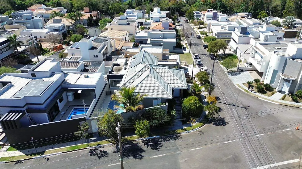 Casa, 4 quartos, 296 m² - Foto 1